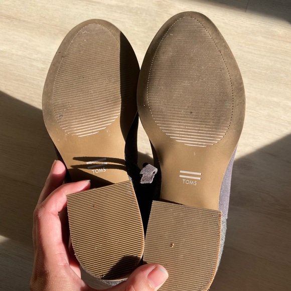 Toms Grey Booties - Picture 4 of 5